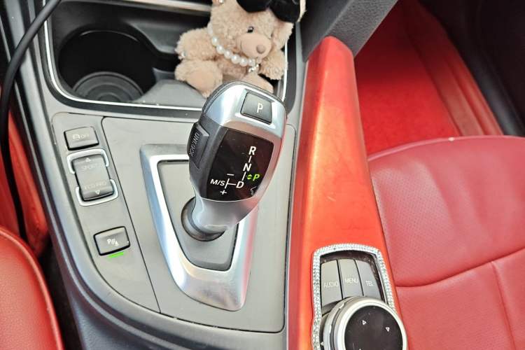Used BMW 3 Series 2014 320Li Fashion Model Gear Lever