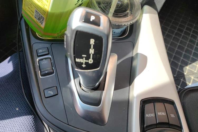 Used BMW 3 Series 2014 320Li Fashion Model Gear Lever