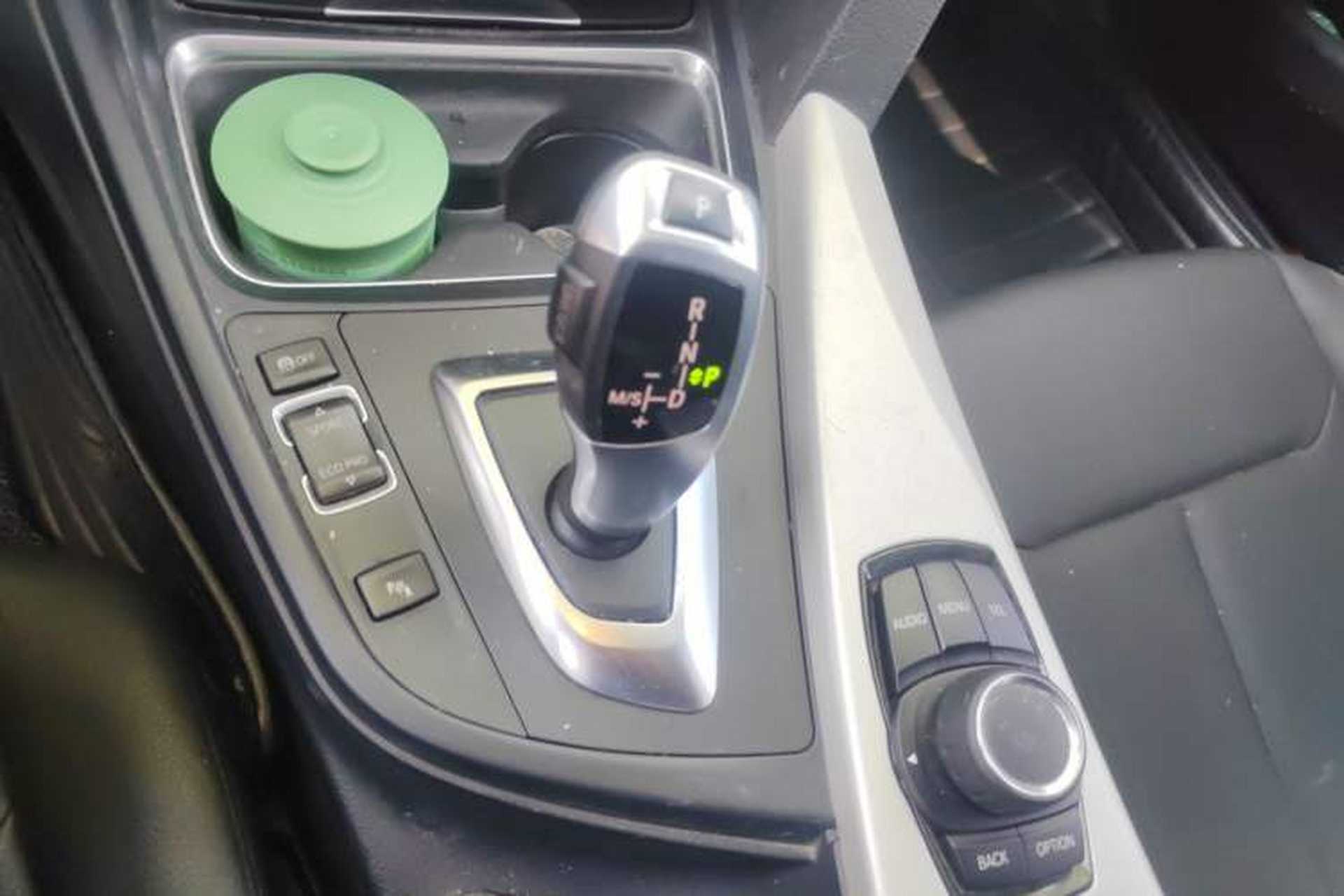 Used BMW 3 Series 2014 320Li Fashion Model Gear Lever