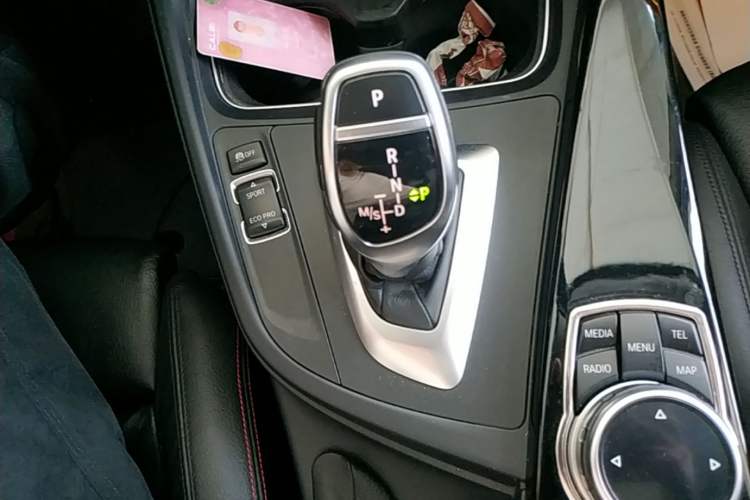 Used BMW 3 Series 2014 320i Sport Design Package Gear Lever