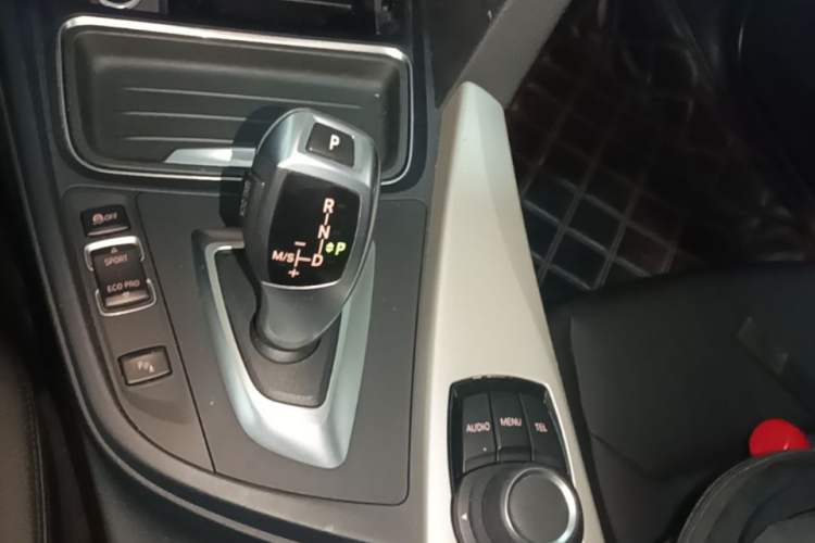 Used BMW 3 Series 2014 320Li Fashion Model Gear Lever