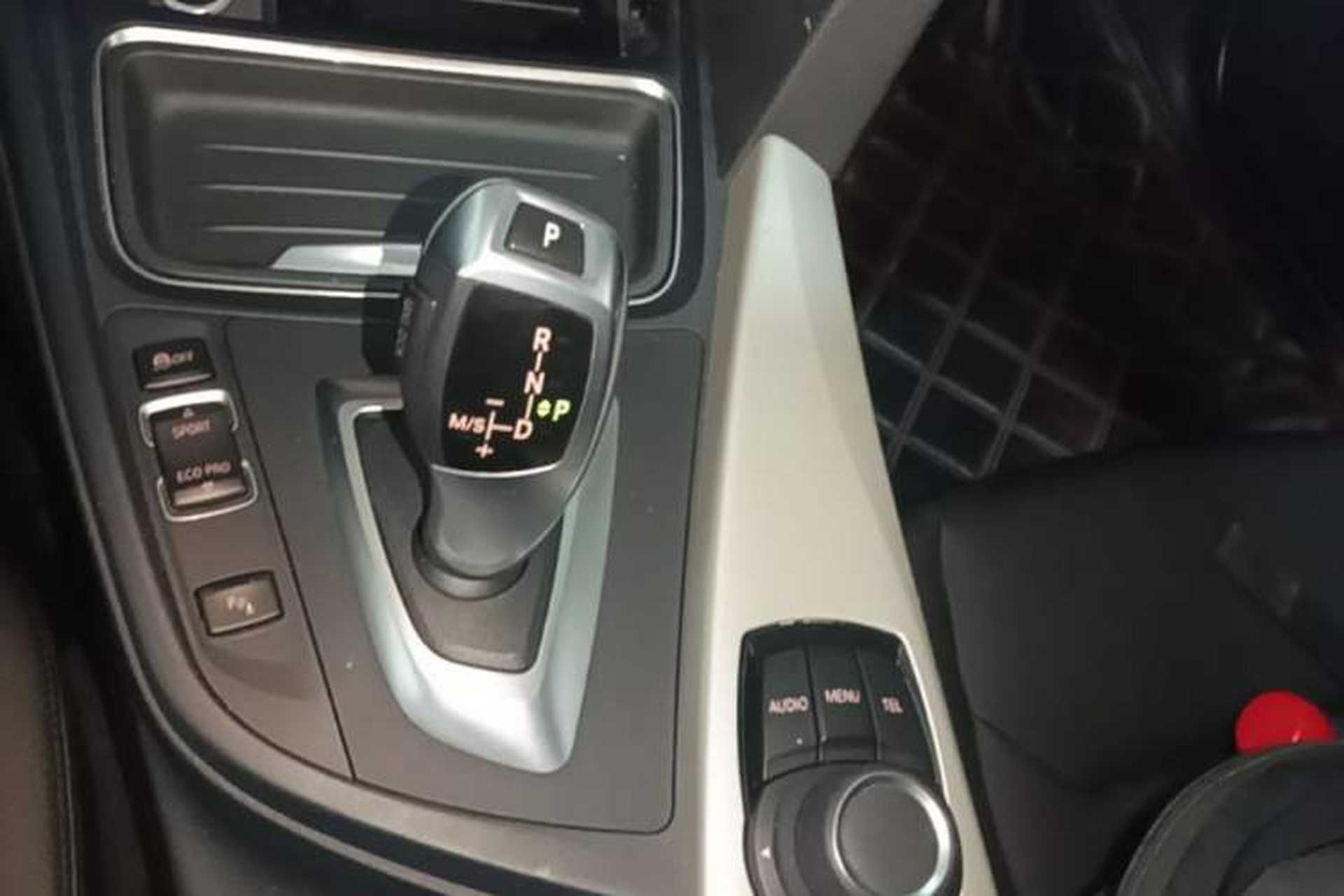 Used BMW 3 Series 2014 320Li Fashion Model Gear Lever