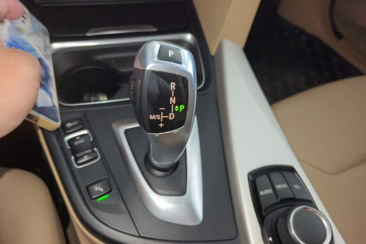 Used BMW 3 Series 2014 320Li Fashion Model Gear Lever