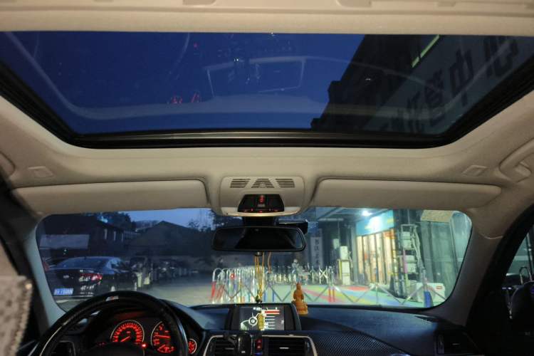 Used BMW 3 Series 2014 320Li Fashion Model Headliner
