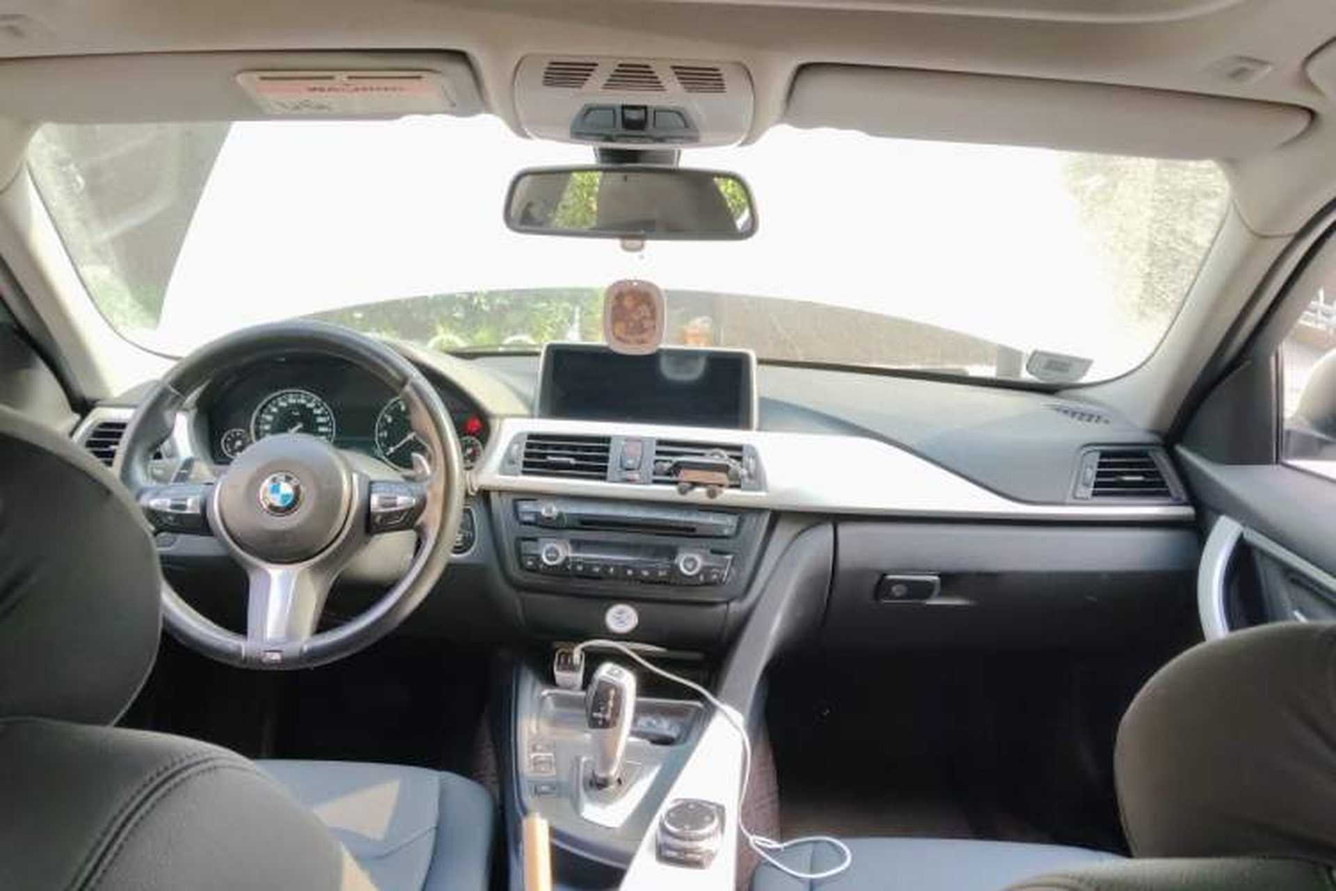 Used BMW 3 Series 2014 320Li Fashion Model Headliner