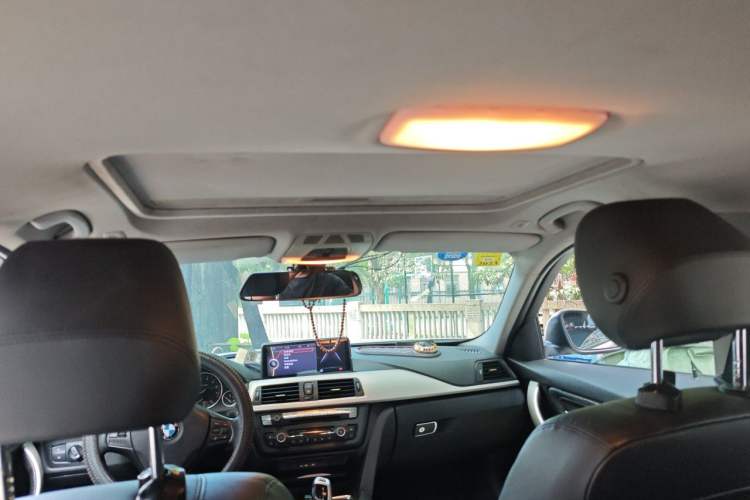 Used BMW 3 Series 2014 320i Sport Edition Headliner