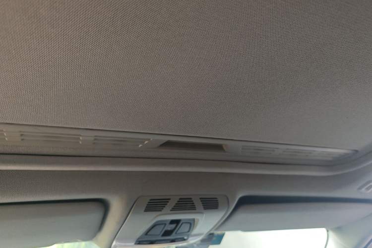 Used BMW 3 Series 2014 320Li Fashion Model Headliner