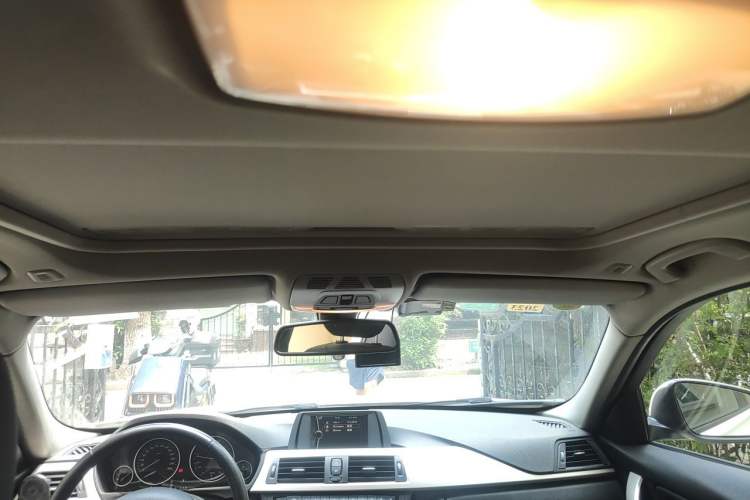 Used BMW 3 Series 2014 320i Sport Edition Headliner