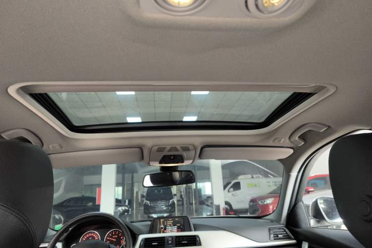 Used BMW 3 Series 2014 320Li Fashion Model Headliner