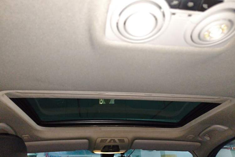Used BMW 3 Series 2014 320Li Fashion Model Headliner