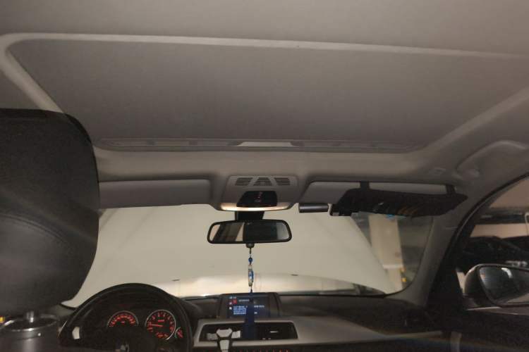 Used BMW 3 Series 2014 320Li Fashion Model Headliner