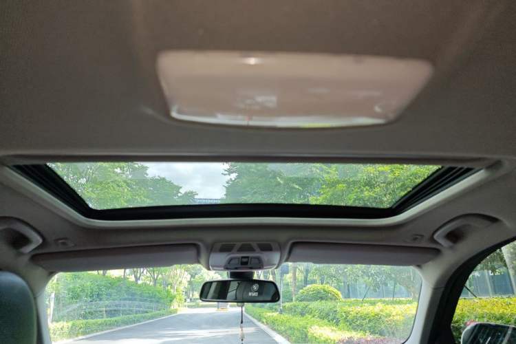 Used BMW 3 Series 2014 320i Active Edition Headliner