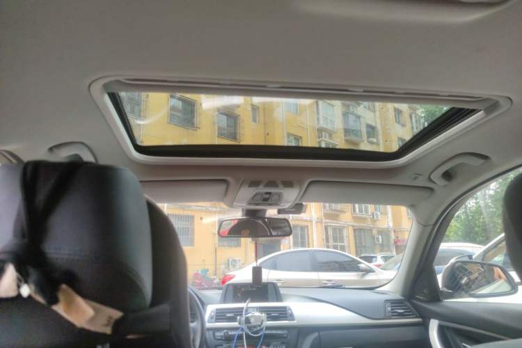 Used BMW 3 Series 2014 320Li Fashion Model Headliner