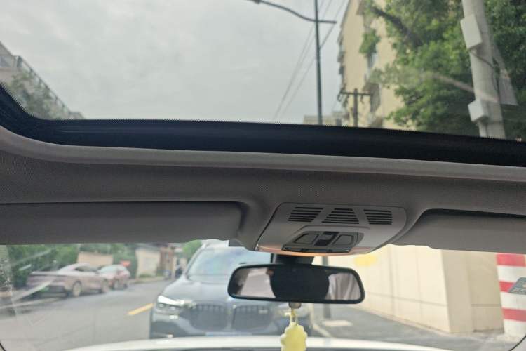 Used BMW 3 Series 2014 320i Sport Edition Headliner