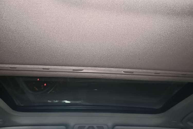 Used BMW 3 Series 2014 320Li Fashion Model Headliner