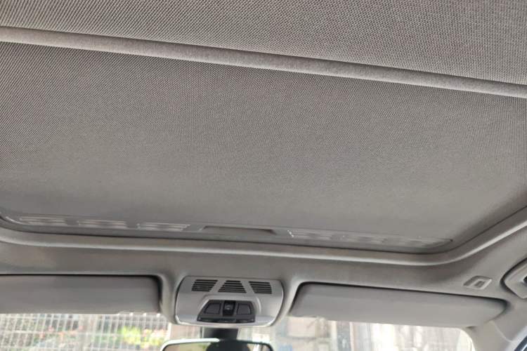 Used BMW 3 Series 2014 328Li Fashion Model Headliner