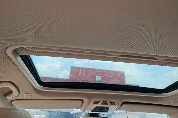 Used BMW 3 Series 2014 320Li Fashion Model Headliner