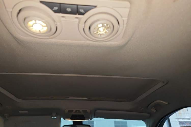 Used BMW 3 Series 2014 320Li Fashion Model Headliner