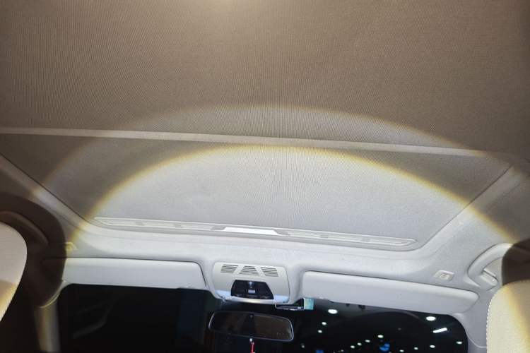 Used BMW 3 Series 2014 320Li Fashion Model Headliner