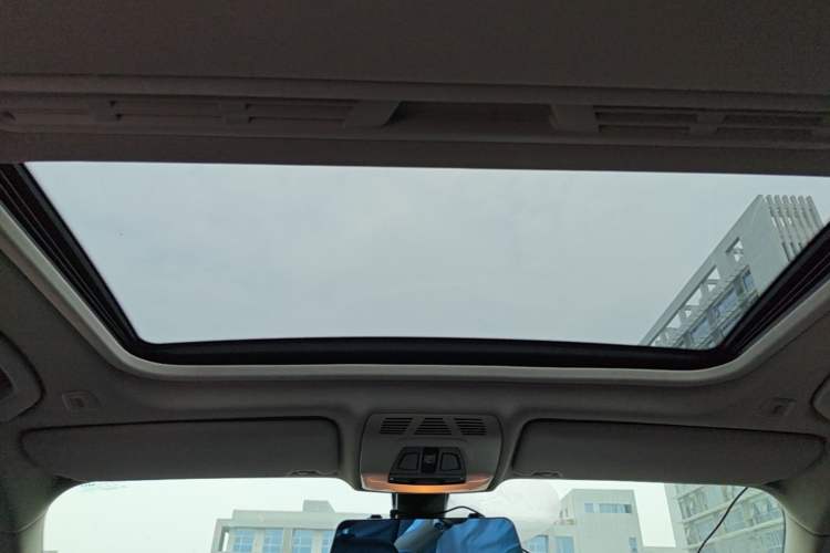 Used BMW 3 Series 2014 320i Sport Edition Headliner