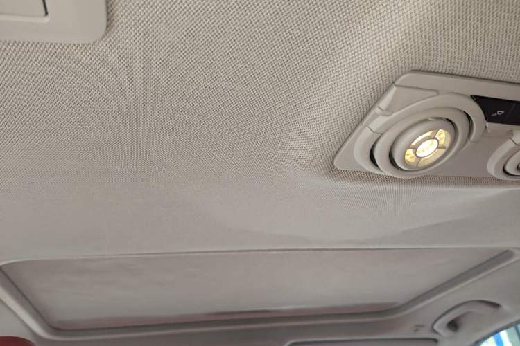 Used BMW 3 Series 2014 320Li Fashion Model Headliner