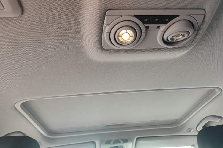 Used BMW 3 Series 2014 320i Sport Edition Headliner