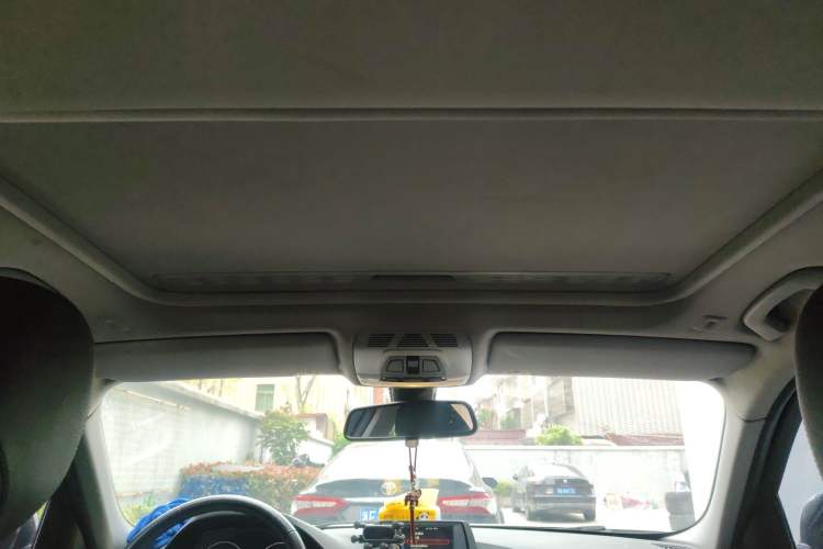 Used BMW 3 Series 2014 320Li Fashion Model Headliner