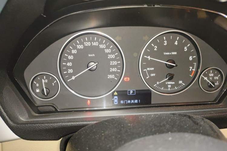Used BMW 3 Series 2014 320i Sport Edition Instrument Cluster