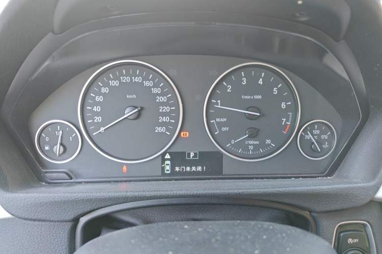 Used BMW 3 Series 2014 320i Sport Edition Instrument Cluster