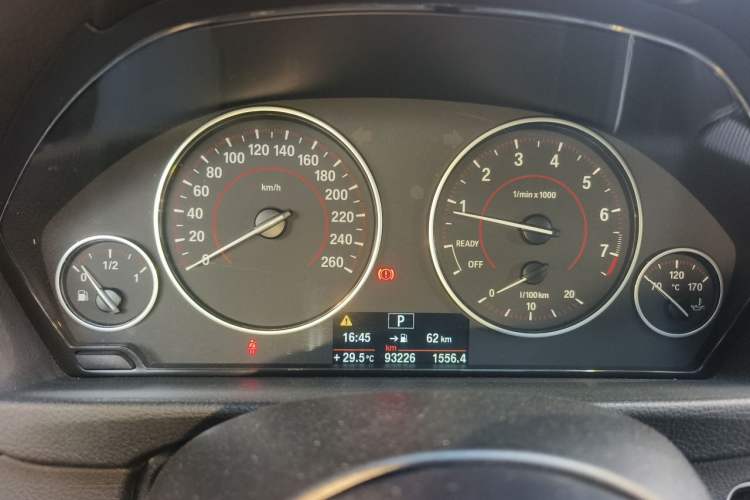 Used BMW 3 Series 2014 320i M Sport Edition Instrument Cluster