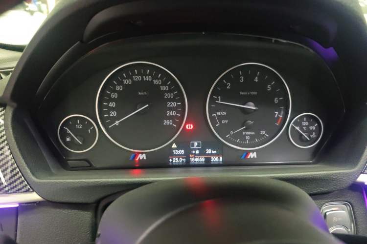 Used BMW 3 Series 2014 320i Sport Edition Instrument Cluster