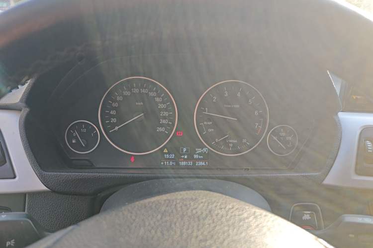 Used BMW 3 Series 2014 320i Sport Edition Instrument Cluster