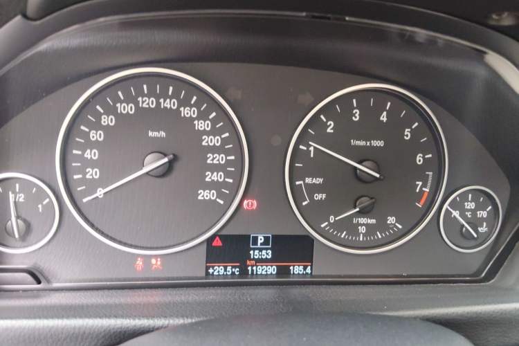 Used BMW 3 Series 2014 320i Sport Edition Instrument Cluster