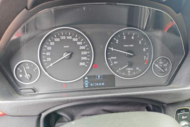 Used BMW 3 Series 2014 320i Sport Edition Instrument Cluster