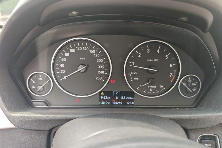 Used BMW 3 Series 2014 320i Sport Edition Instrument Cluster