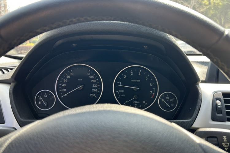 Used BMW 3 Series 2014 320i Sport Edition Instrument Cluster