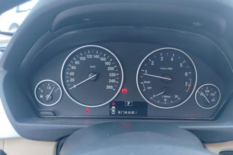 Used BMW 3 Series 2014 320i Sport Edition Instrument Cluster