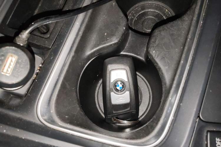 Used BMW 3 Series 2014 320Li Fashion Model Interior 1