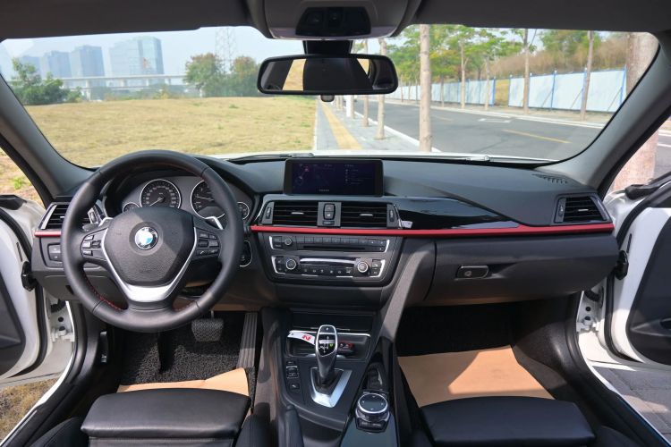 Used BMW 3 Series 2014 328i Sport Design Package Interior 1