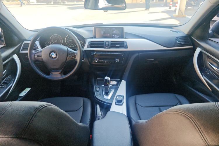 Used BMW 3 Series 2014 320Li Fashion Model Interior 2