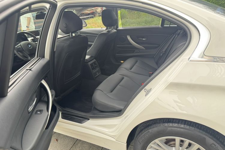 Used BMW 3 Series 2014 320Li Fashion Model Interior 2