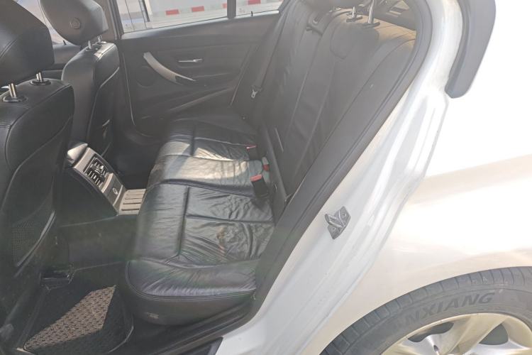 Used BMW 3 Series 2014 320i Sport Edition Interior 2