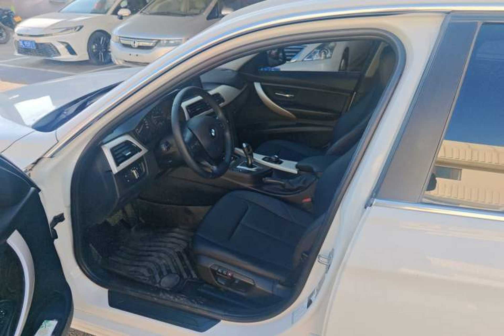 Used BMW 3 Series 2014 320Li Fashion Model Interior 3