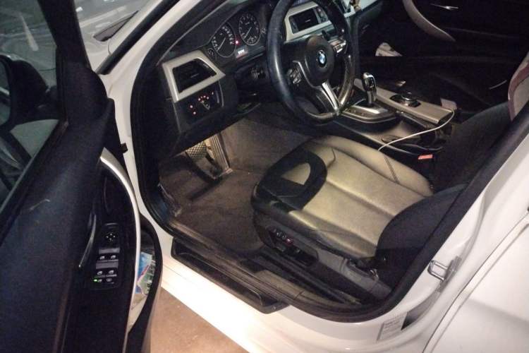 Used BMW 3 Series 2014 320Li Fashion Model Interior 3