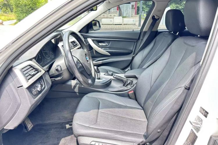 Used BMW 3 Series 2014 320Li Fashion Model Interior 3