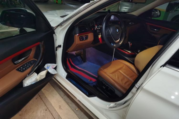 Used BMW 3 Series 2014 320Li Luxury Design Package Interior 3