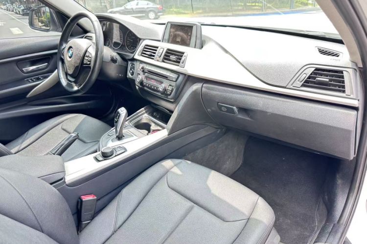 Used BMW 3 Series 2014 320Li Fashion Model Interior 4
