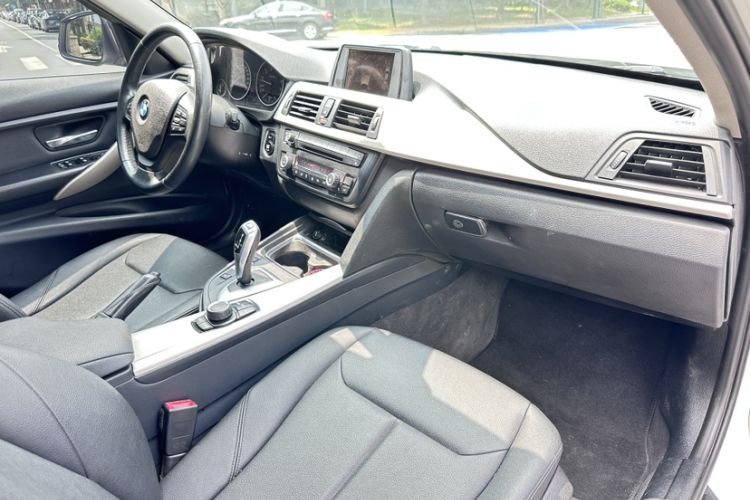 Used BMW 3 Series 2014 320Li Fashion Model Interior 6