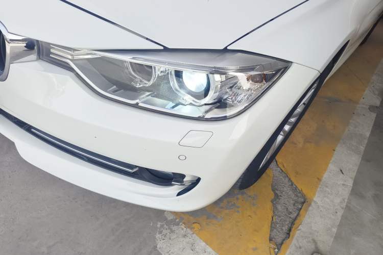 Used BMW 3 Series 2014 320Li Fashion Model Left Front Headlight