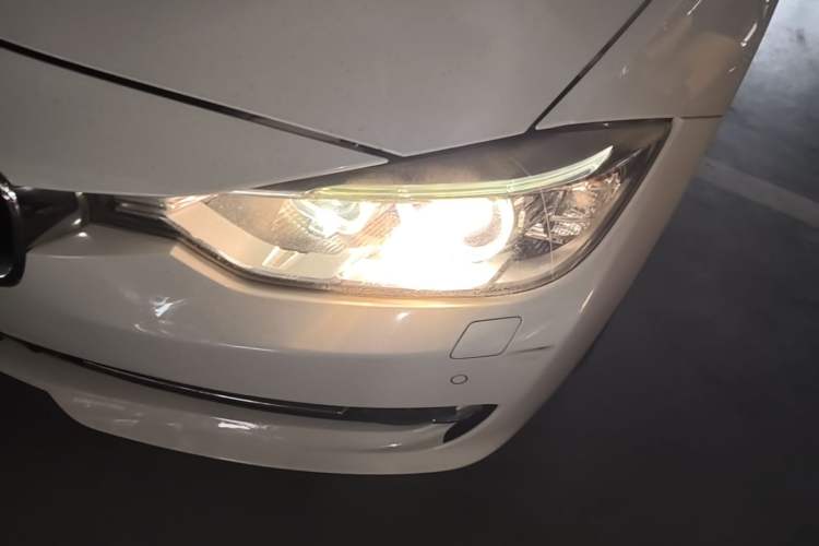 Used BMW 3 Series 2014 320Li Fashion Model Left Front Headlight
